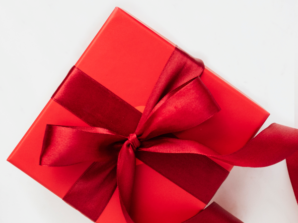 Увеличение продаж к 14 февраля с помощью REGOS